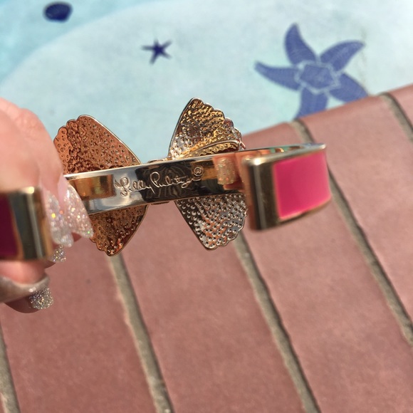 Lilly Pulitzer shell bow bracelet. EUC. Sz: Small - Picture 3 of 3